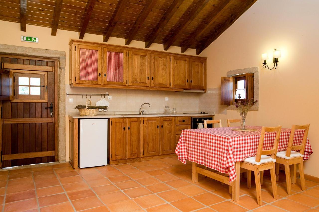 Villa Casal Frias Barreira  Esterno foto