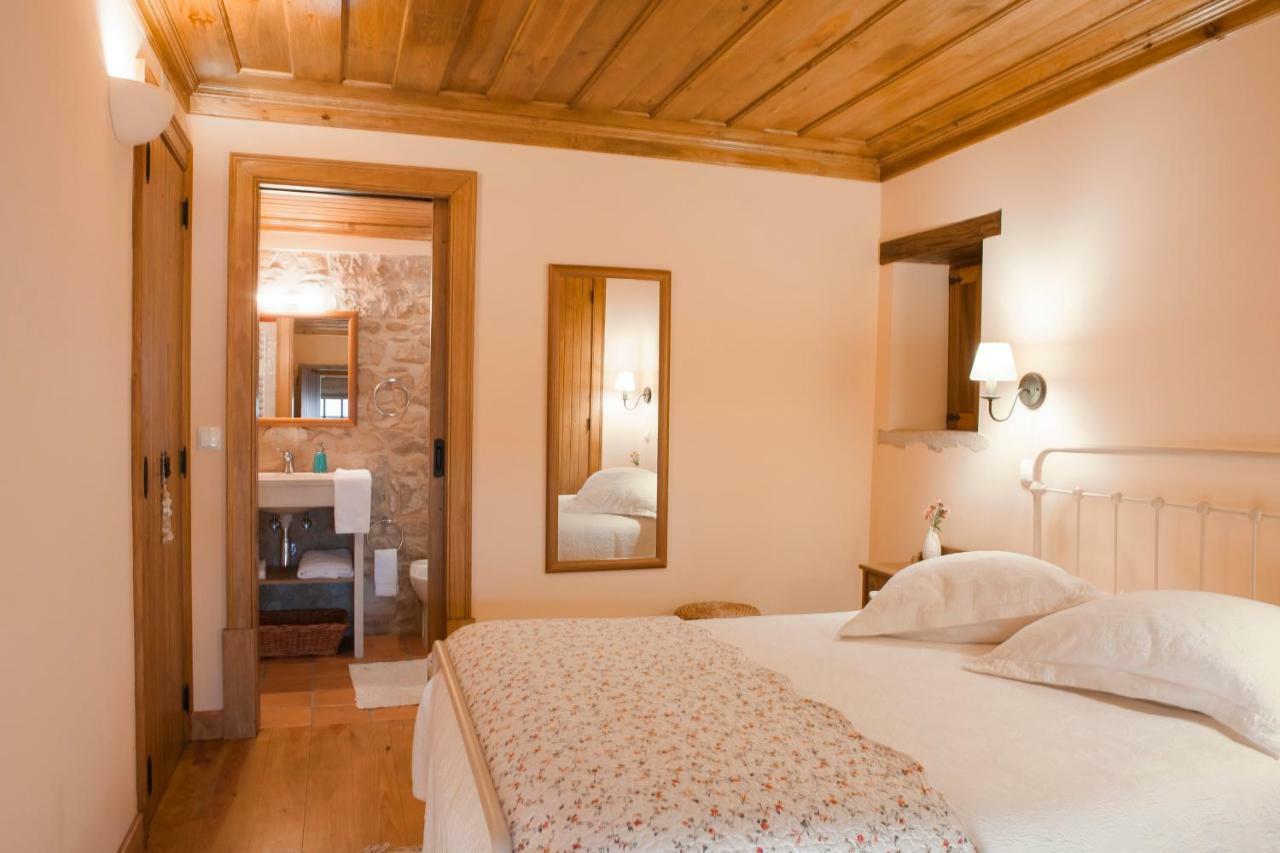 Villa Casal Frias Barreira  Esterno foto